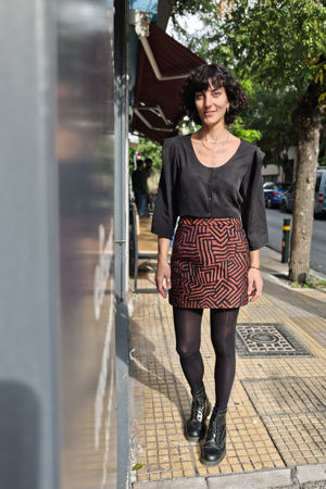 Picture of brick red geometric mini skirt