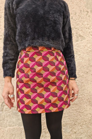 Picture of fuchsia geometric skirt