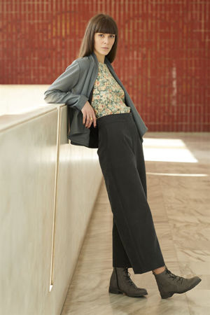 Picture of high waist pants in coal grey