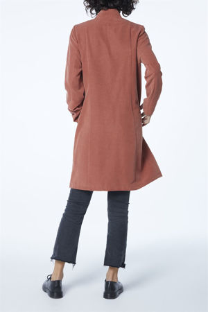 Picture of minimal jacket in "autumn leaves" color