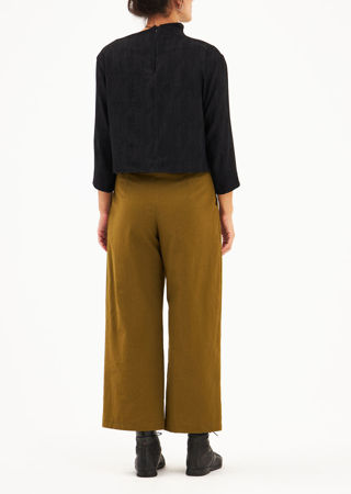 Picture of high waist pants in olive