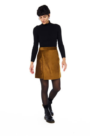Picture of "free" mini skirt in gold