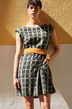 Picture of "deos" checkered dress