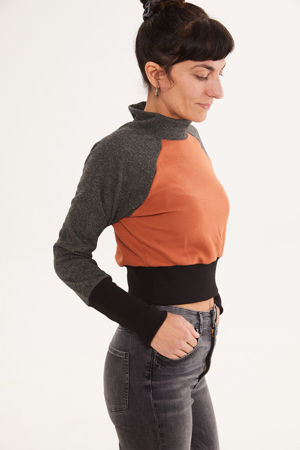 Picture of "ring" top in brick greys