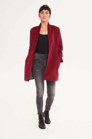 Picture of "curves" coat in cerise