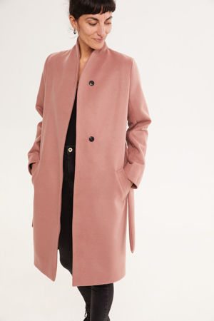 Picture of minimal coat in pale pink