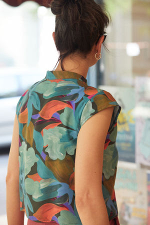 Picture of mao  crop shirt floral