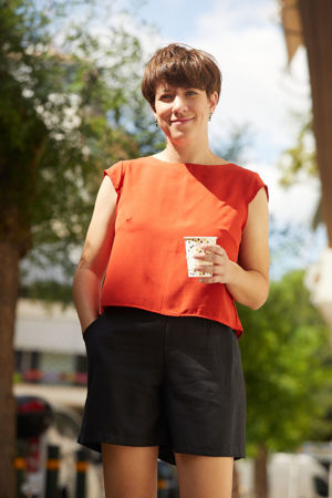 Picture of pleat pocket shorts in black