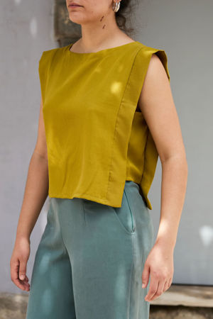 Picture of square top in lime