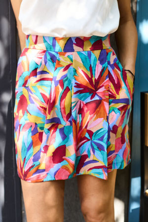 Picture of high waist  sκorts in floral