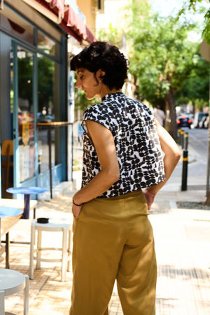 Picture of mao shirt black white