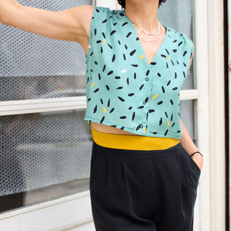 Picture of vest jumpsuit in black - strokes