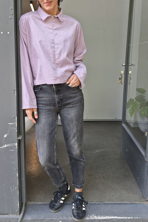 Picture of zip shirt in greyish lilac