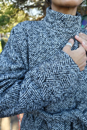 Picture of the "semi kimono" coat in black white herringbone