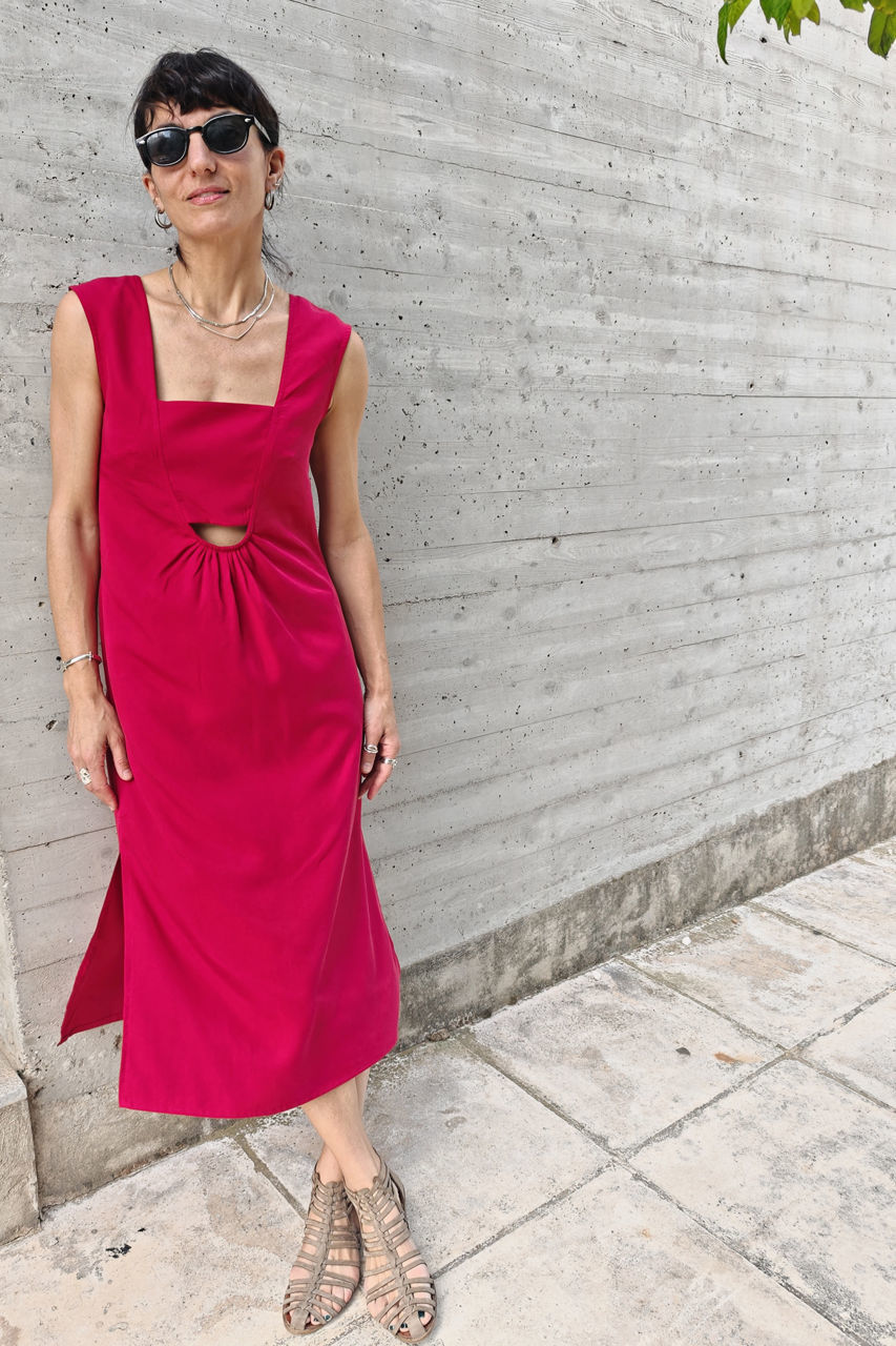 Picture of "bandeau" midi dress just red
